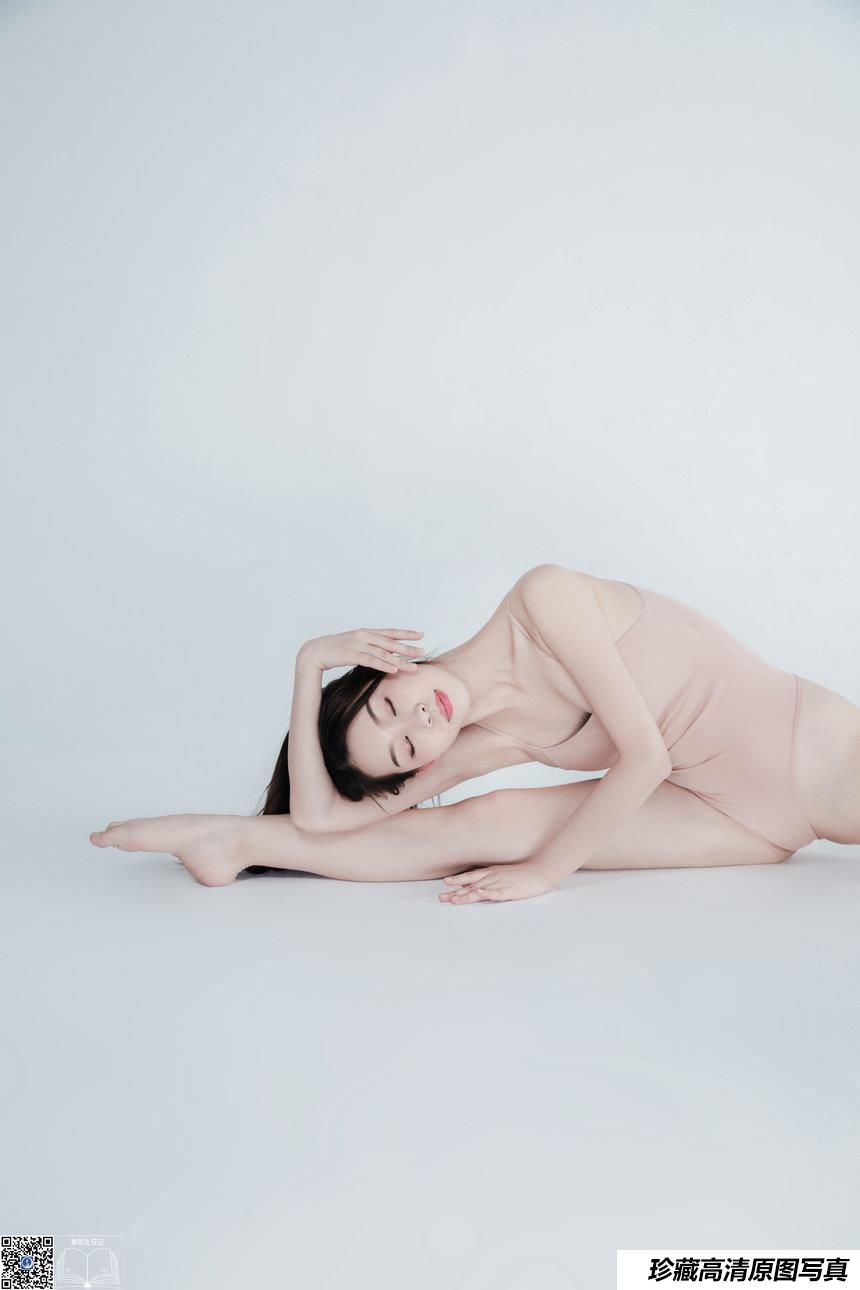 [GALLI嘉丽]舞蹈生日记 2021.06.05 腿腿 [44P-324MB]