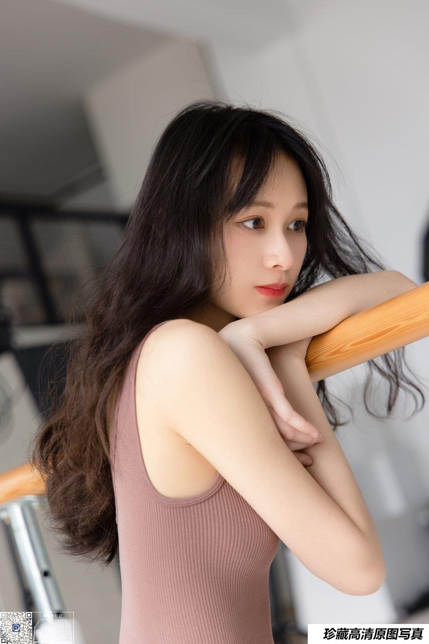 [GALLI嘉丽]舞蹈生日记 2021.05.25 黎黎 [43P-253MB]