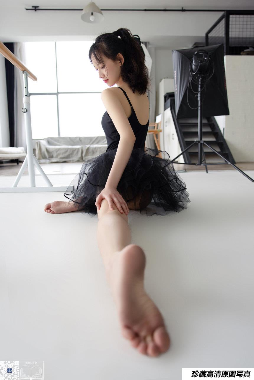 [GALLI嘉丽]舞蹈生日记 2021.05.25 黎黎 [43P-253MB]