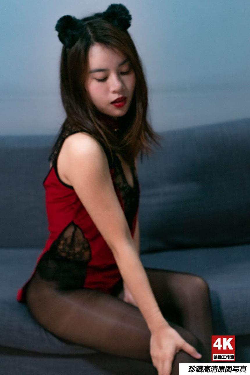 [Ligui丽柜] 2020.12.27《被丝袜封印的小魔女》琪琪 [98P/126MB]