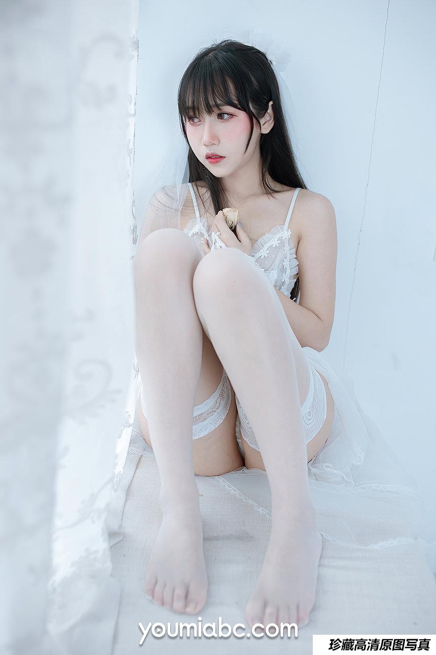 [YouMei尤美] 2021.09.17 Dressed up 呆猫[20+1P349M]