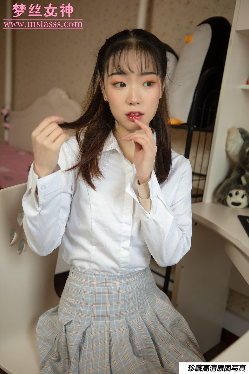 [MSLASS梦丝女神] 2020.01.05 NO.143 新模女神 张琪瑛 [68+1P/516M]