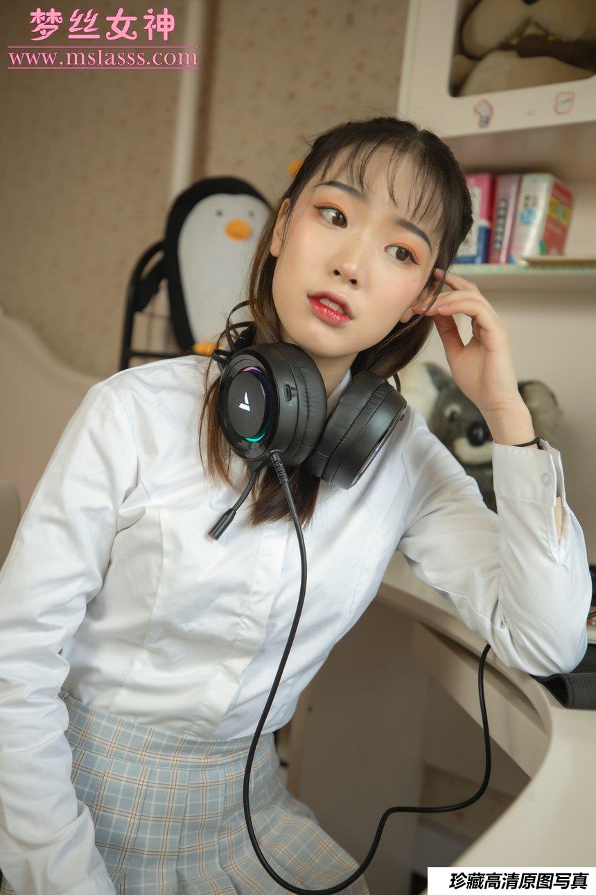 [MSLASS梦丝女神] 2020.01.05 NO.143 新模女神 张琪瑛 [68+1P/516M]