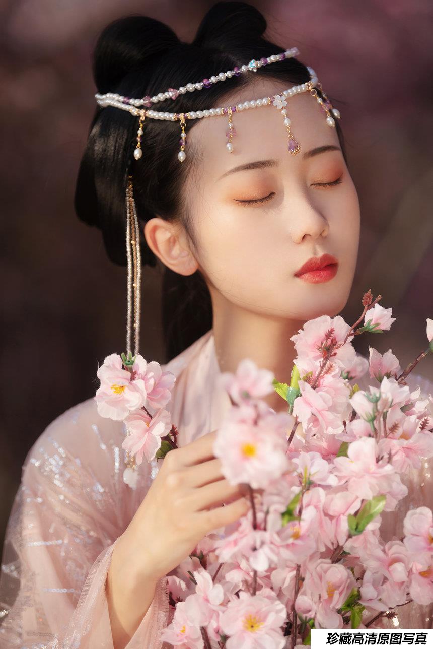 [YITUYU]艺图语 2021.04.15 桃夭 小熊 [28P-502MB]