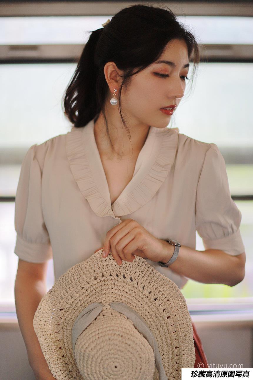 [YITUYU]艺图语 2021.04.14 远方 HANA [25P-539MB]