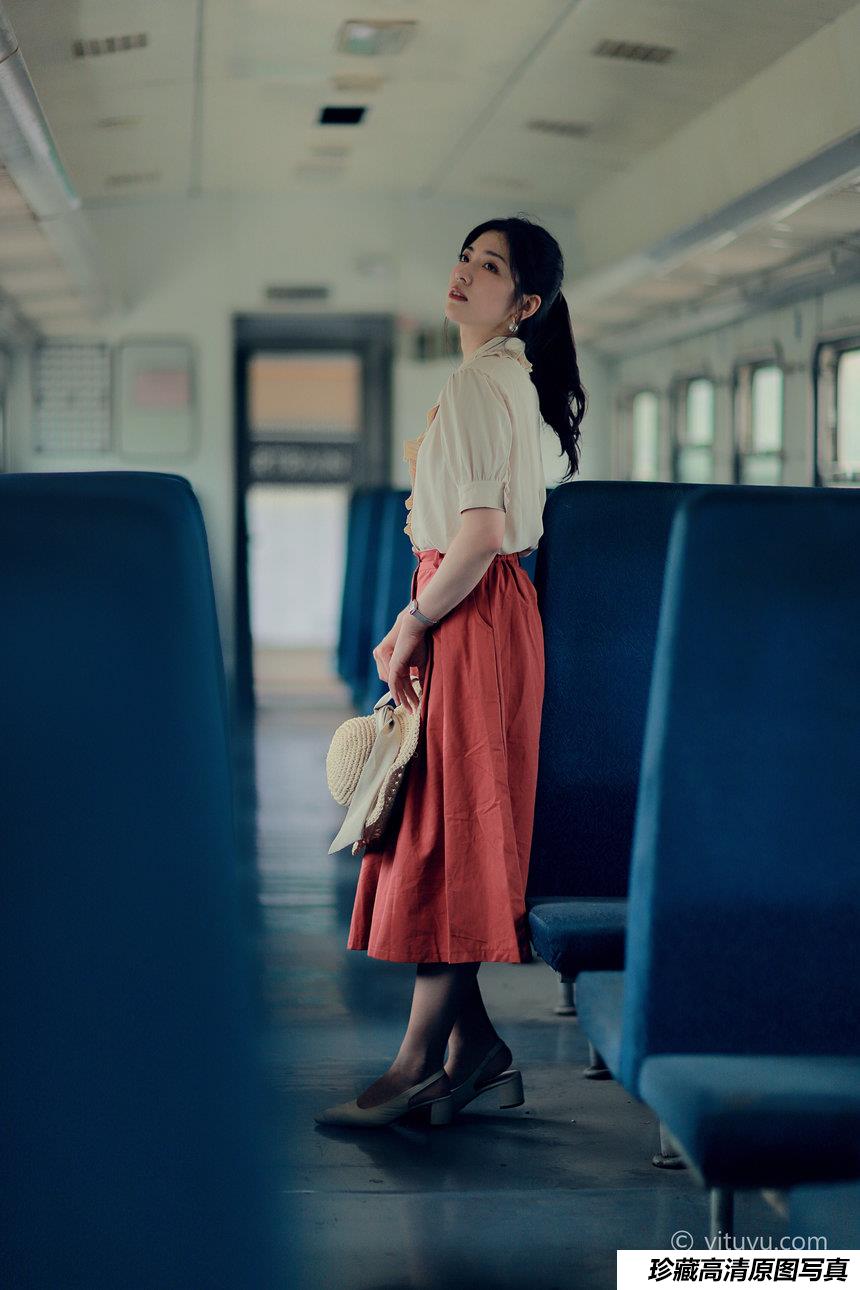 [YITUYU]艺图语 2021.04.14 远方 HANA [25P-539MB]