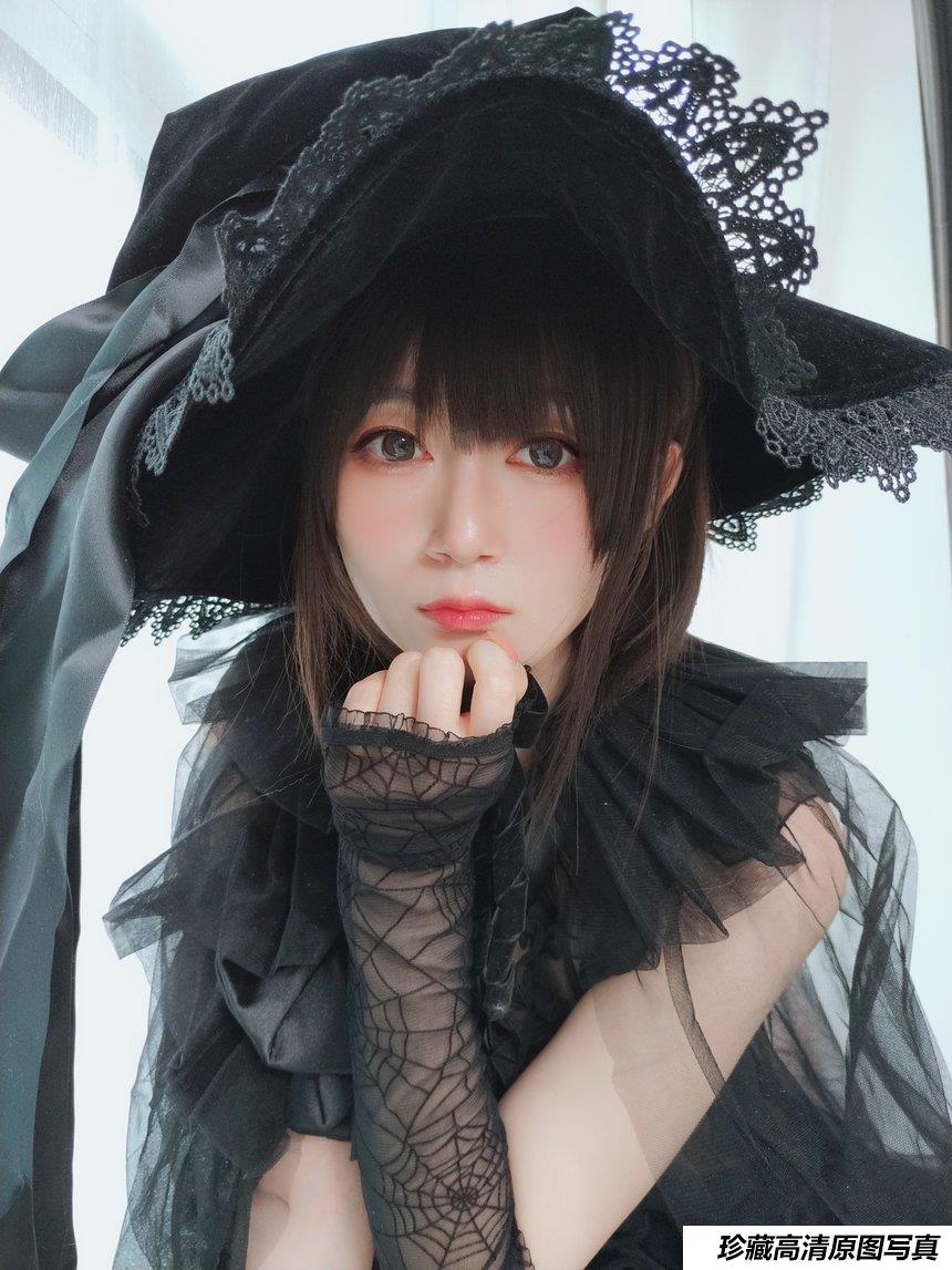 Coser小姐姐白银 - 见习魔女 [125P6V-916MB]