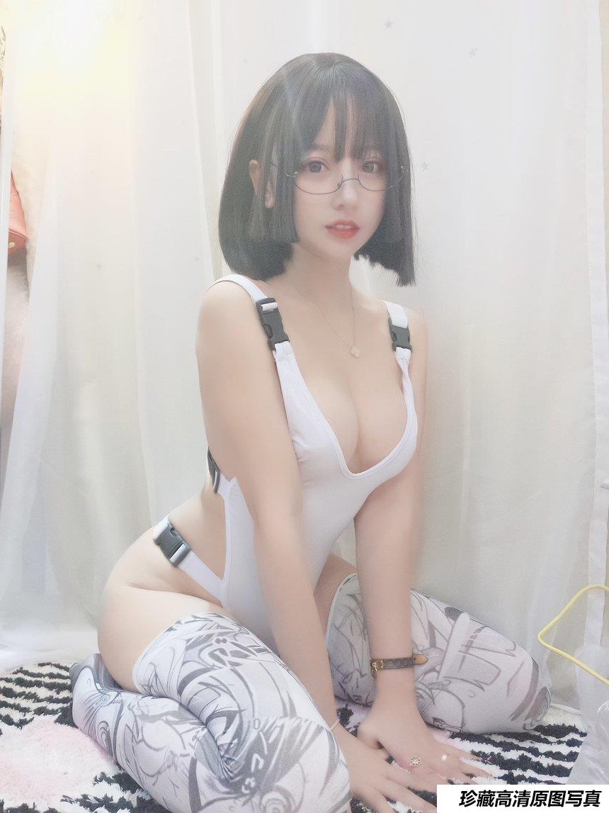 过期米线线喵 – 痛袜