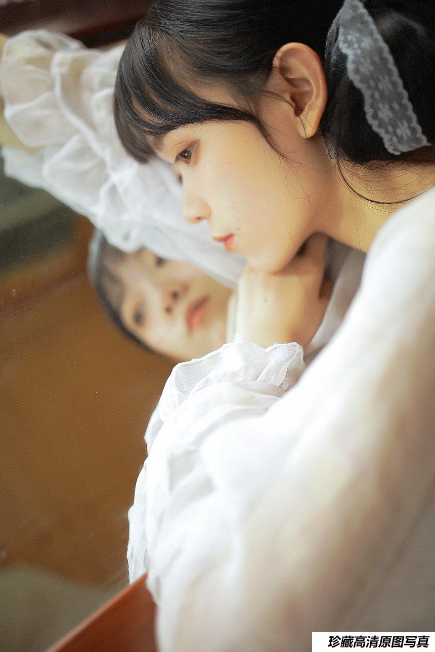 [YITUYU]艺图语 2020.11.28 夏末的阴天 小熊 [25P-267MB]