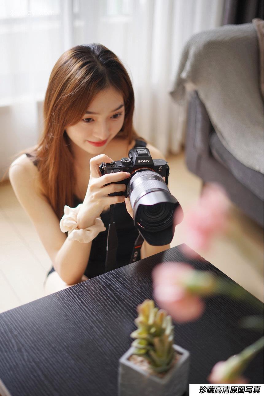 [YALAYI雅拉伊]2021.10.22 NO.852 新晋摄影师 梦媛[41+1P／515MB]