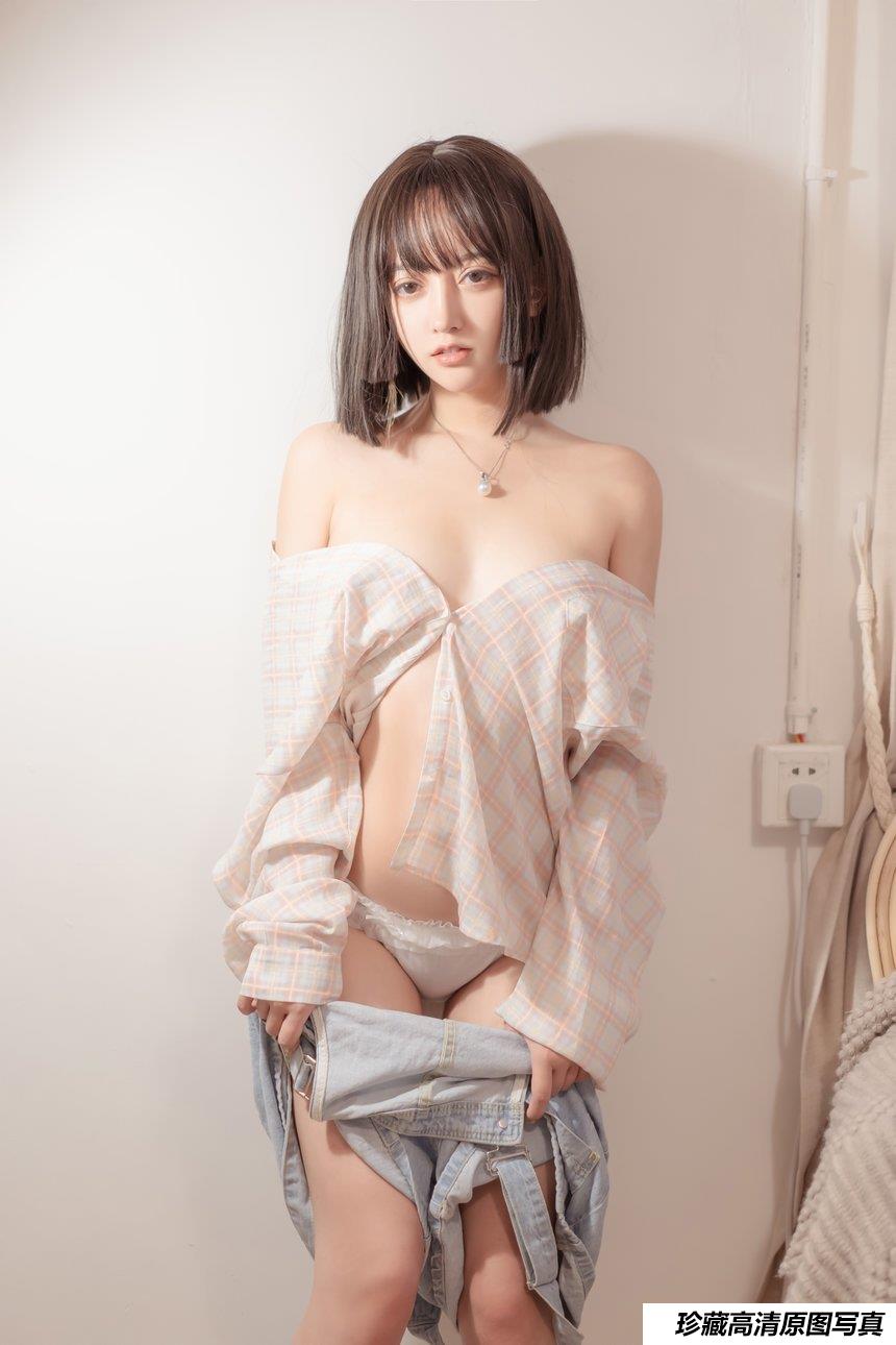 过期米线线喵 – 背带裤