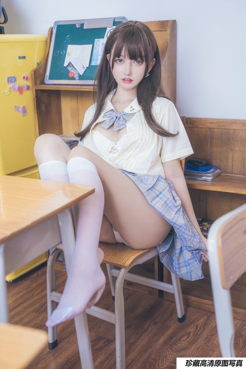 过期米线线喵 – 教室写真(30P141MB)