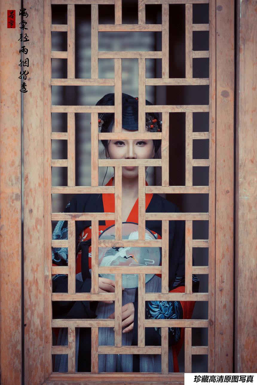 [YITUYU]艺图语 2021.08.24 海棠轻语烟脂透 唱小游 [38P-168MB]