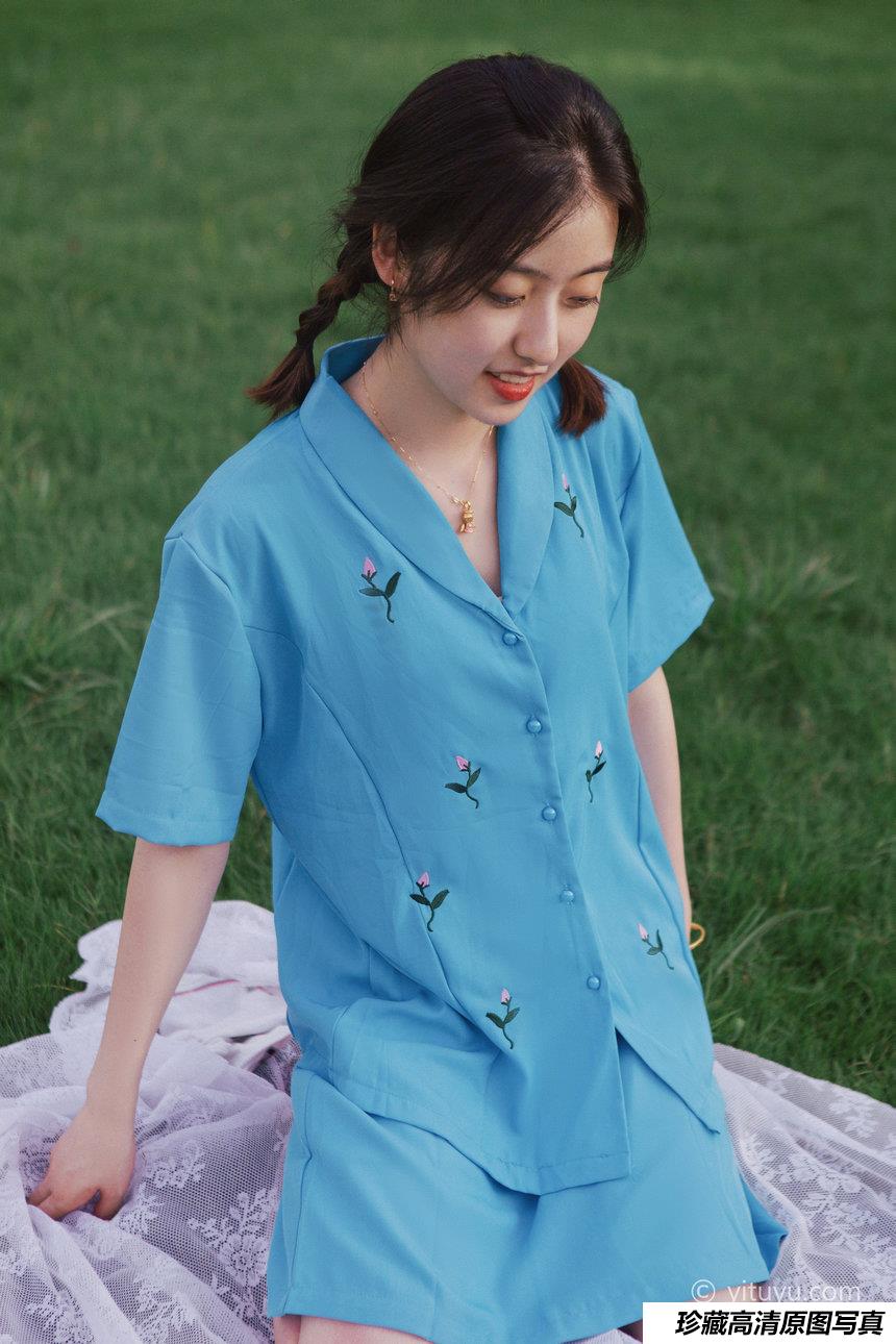 [YITUYU]艺图语 2020.12.18 夏日伊始 而光阴皎洁n [23P-283MB]