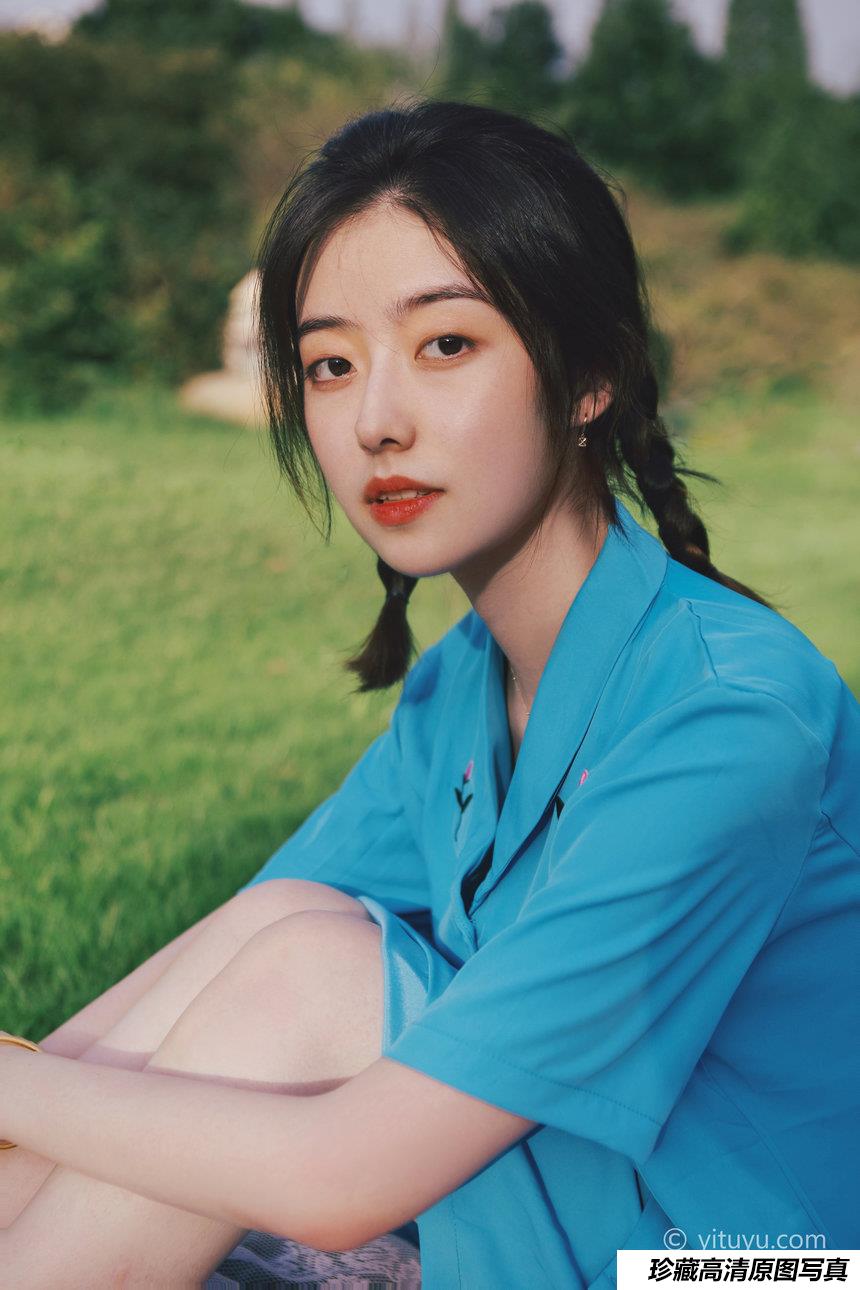 [YITUYU]艺图语 2020.12.18 夏日伊始 而光阴皎洁n [23P-283MB]