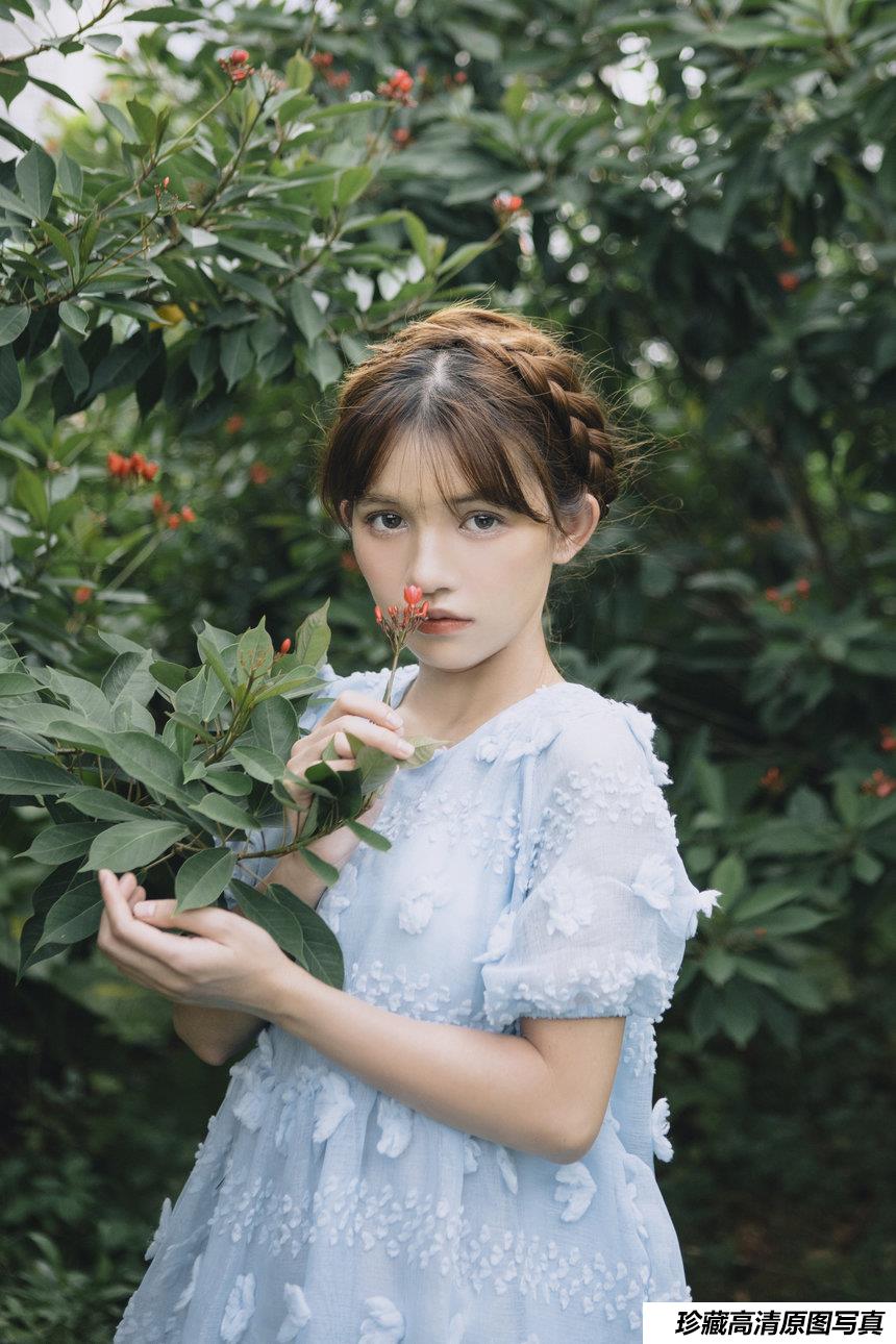 [YITUYU]艺图语 2021.08.20 花都开好了 于斯 [27P-522MB]