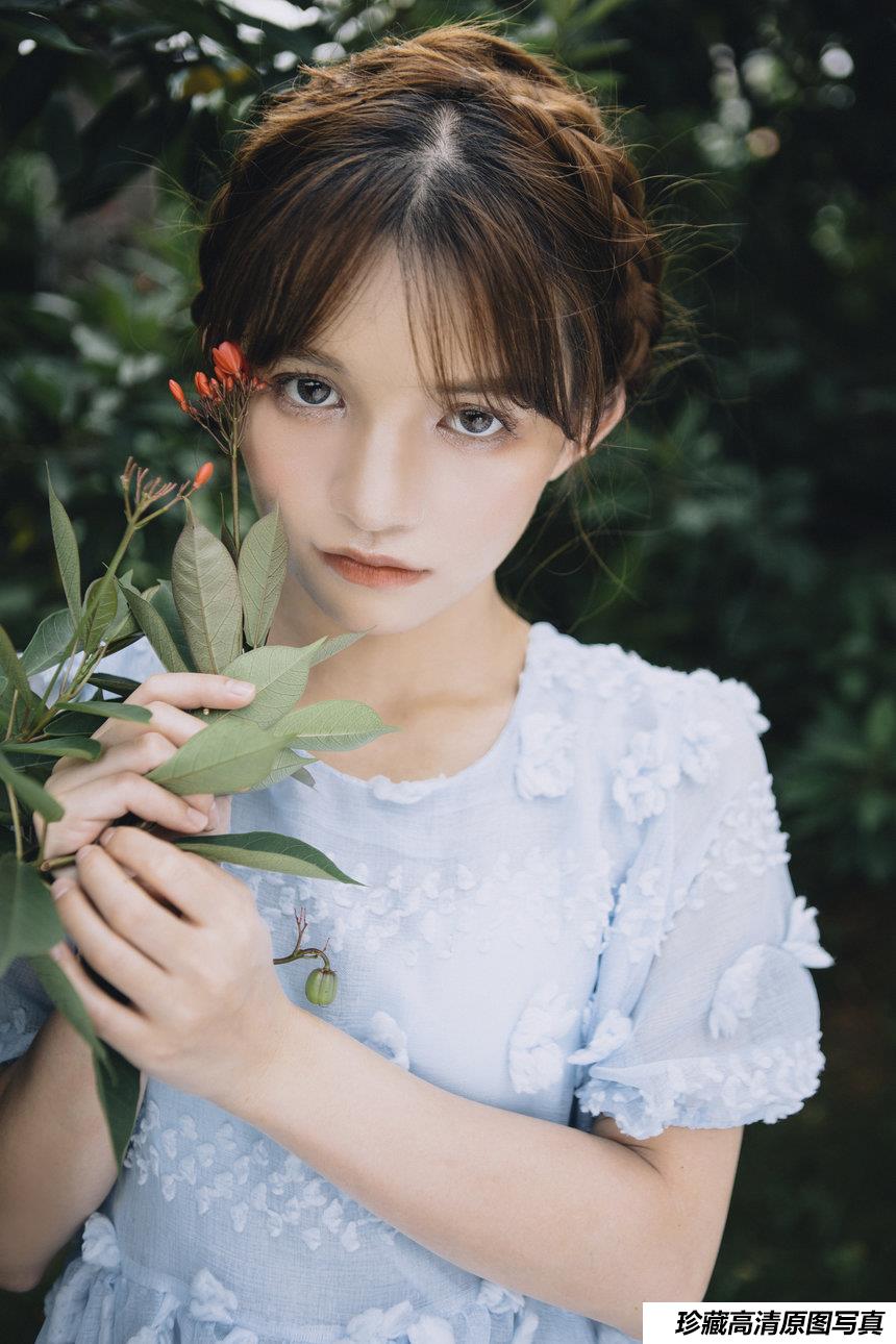 [YITUYU]艺图语 2021.08.20 花都开好了 于斯 [27P-522MB]