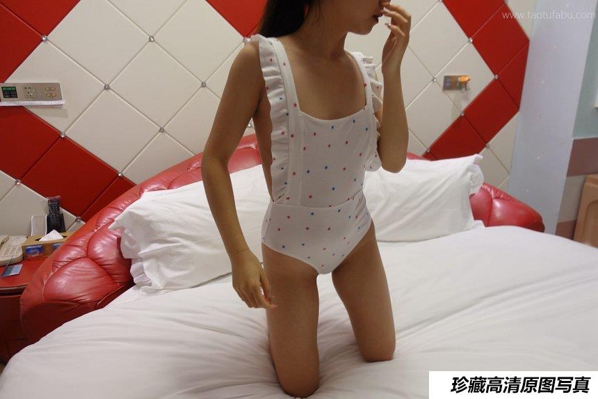 [ROSI写真]艺学妹 2021.01.22 NO.216[73+1P／84.2MB]