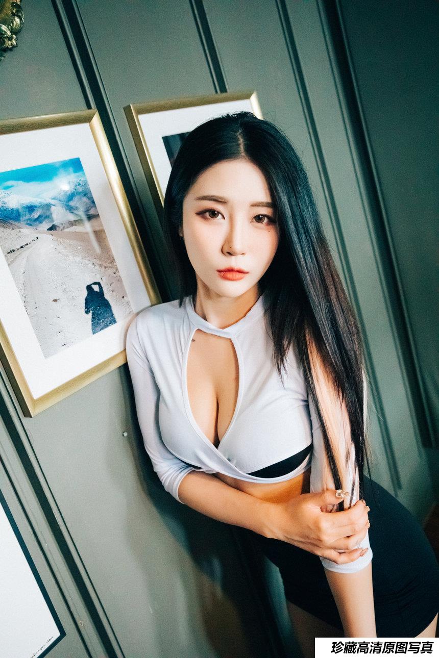 Loozy_Roomate - Bomi [53P-967MB]