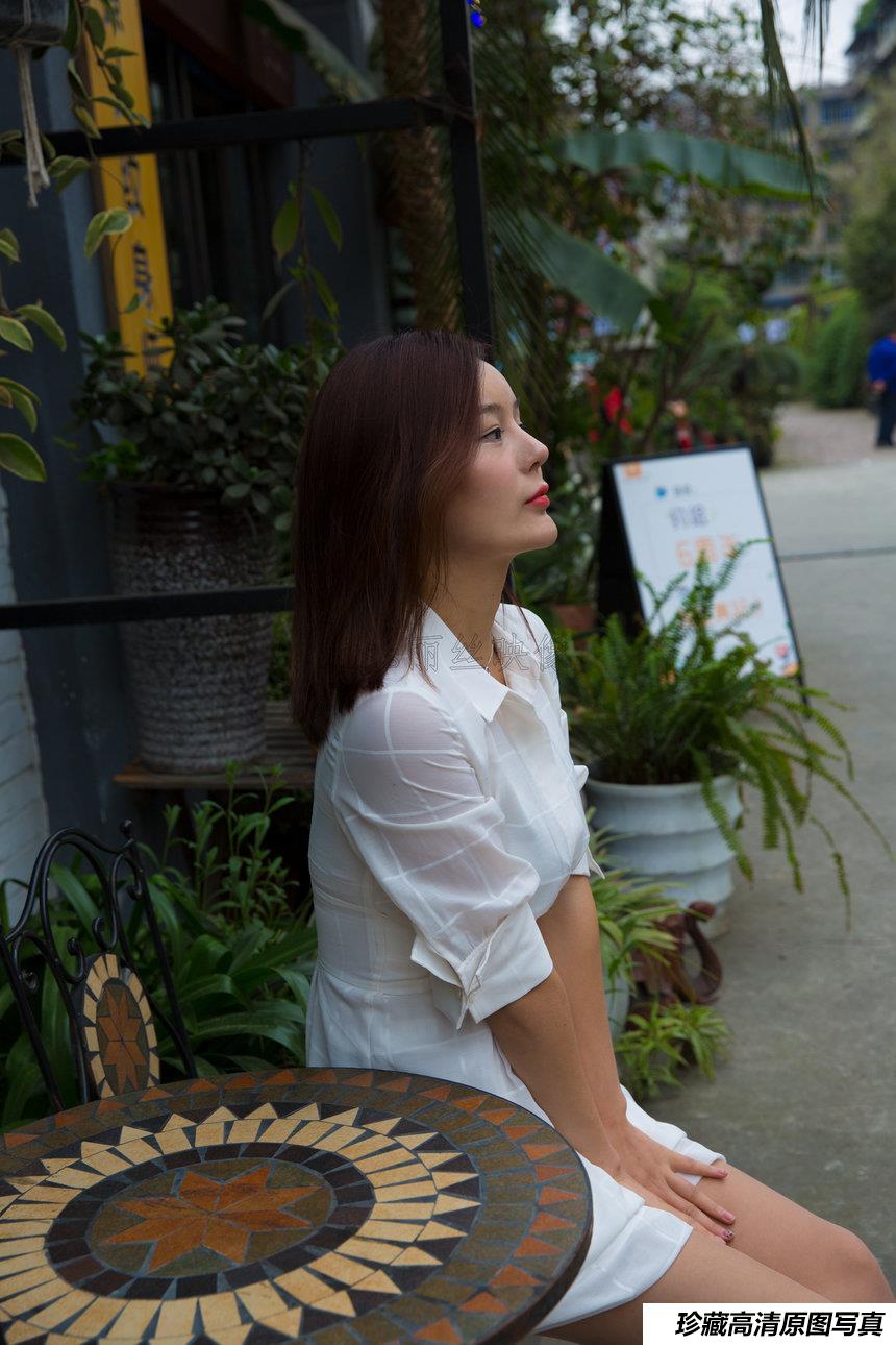 GIRLISS丽丝映像 - 凉冰冬日裙下的ROSI [62P-945MB]