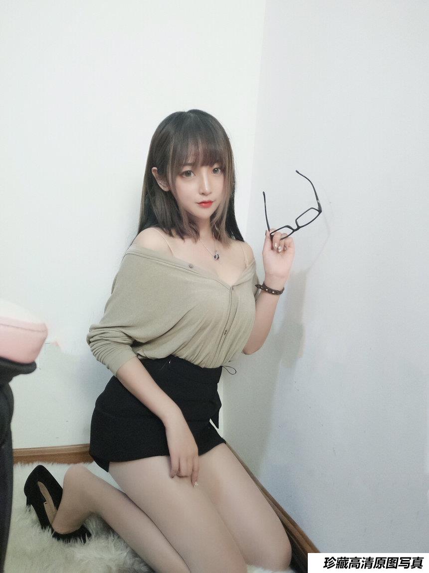 过期米线线喵 丝袜 肉色 [7P 21M]