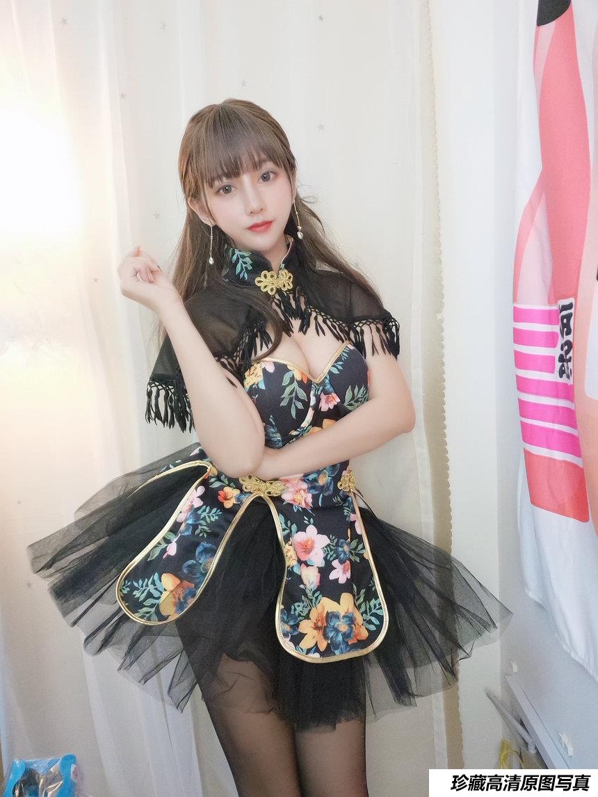 过期米线线喵 披肩小洋装 [17P 34M]