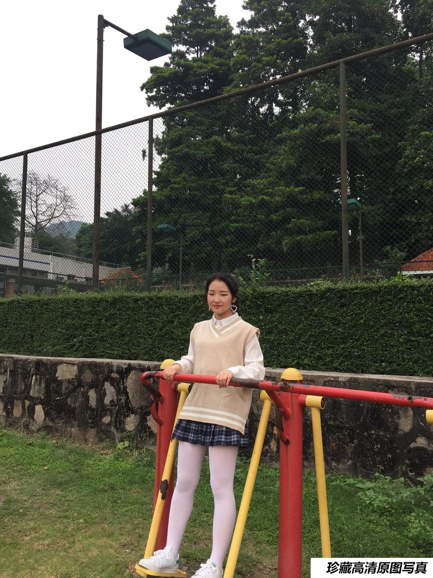 [最爱帆布鞋] 丝袜美腿写真 ON.04