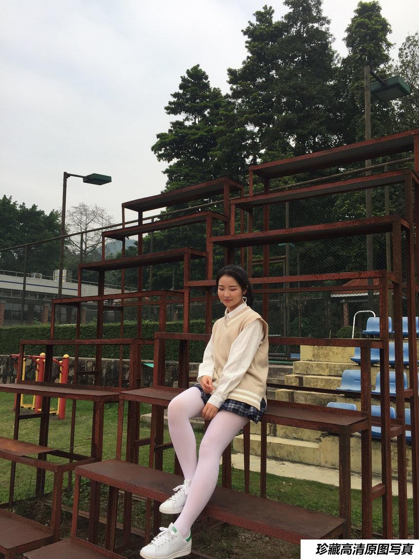 [最爱帆布鞋] 丝袜美腿写真 ON.04