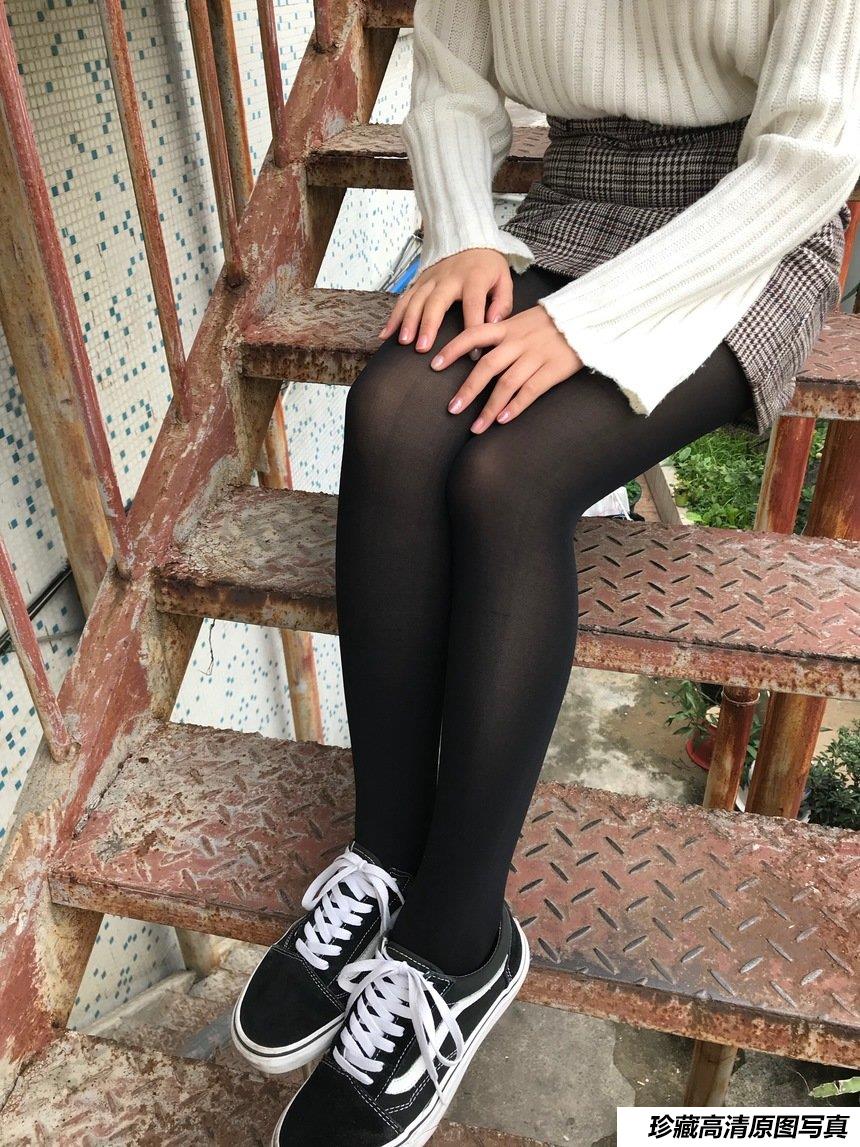 [最爱帆布鞋] 丝袜美腿写真 ON.09