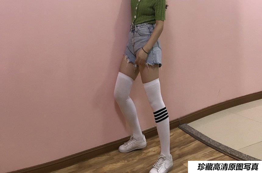 [最爱帆布鞋] 丝袜美腿写真 ON.08