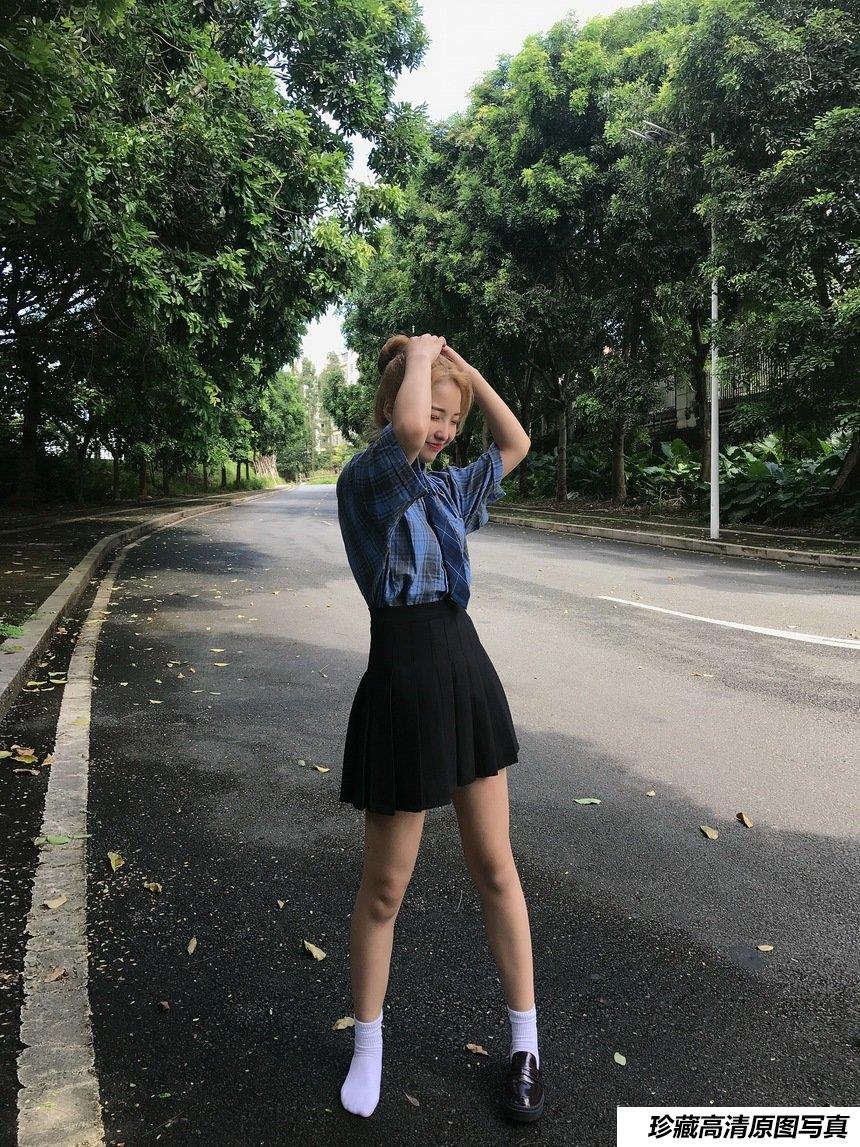 [最爱帆布鞋] 丝袜美腿写真 ON.15 图套+视频