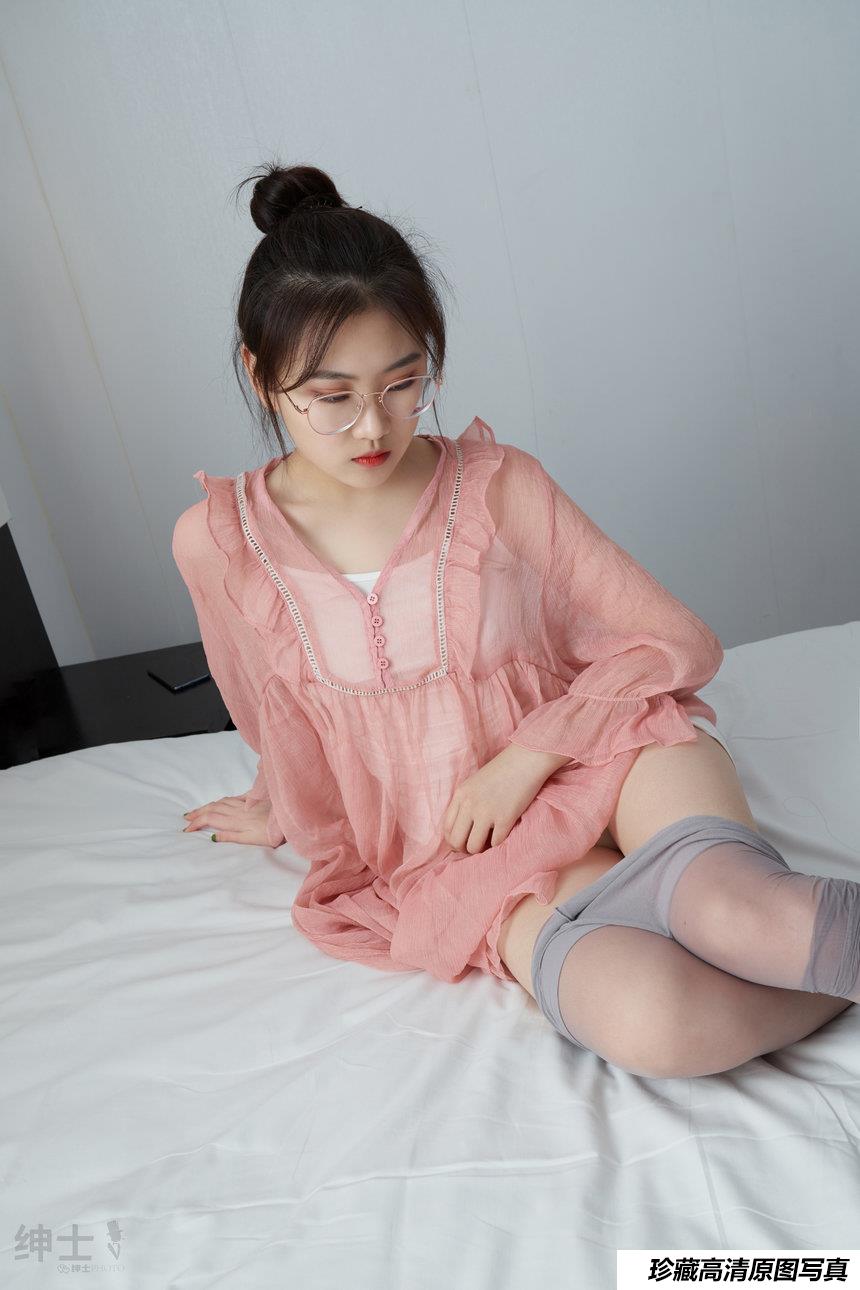 [绅士摄影] 2021.11.02 黎明 No.184 [70P/449M]