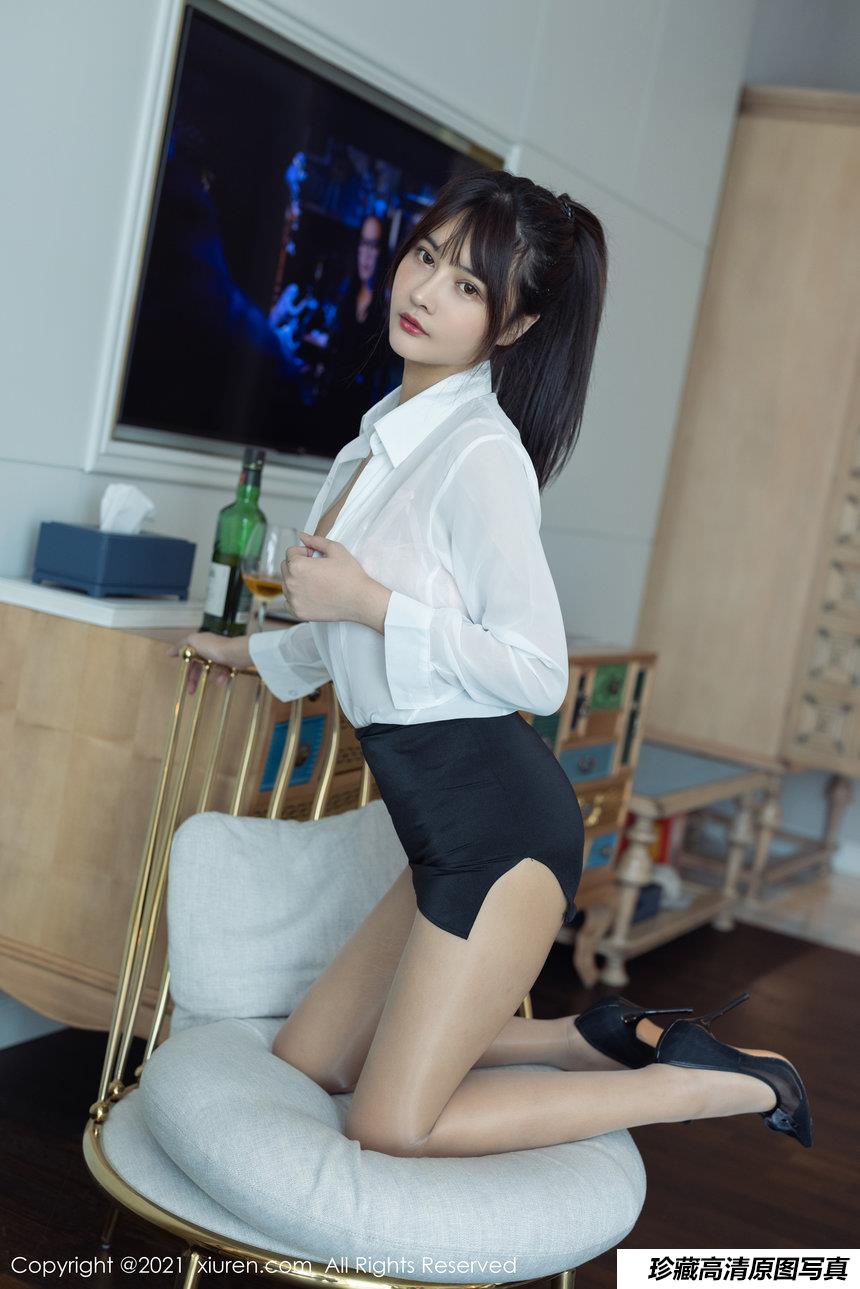 [XiuRen秀人网] 2021.08.12 No.3793 萌奈子 [56+1P]