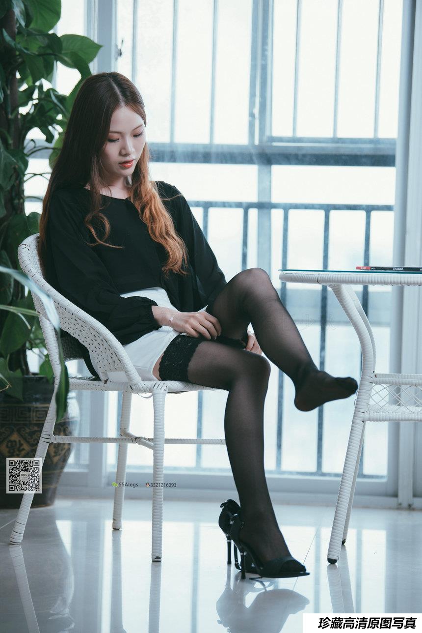 [SSA丝社]超清写真 NO.001 办公室职业装《绫》长筒黑丝[98P／688MB]
