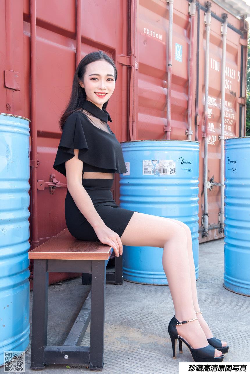 [SSA丝社]超清写真 NO.042 小凤 治愈系笑容高姐小凤文艺街拍[99P-1.67GB]