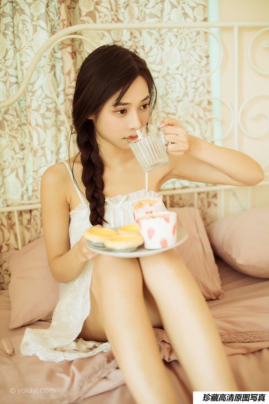 [YALAYI雅拉伊]2022.01.21 NO.892 有一点生气 诗咏[42+1P／402MB]