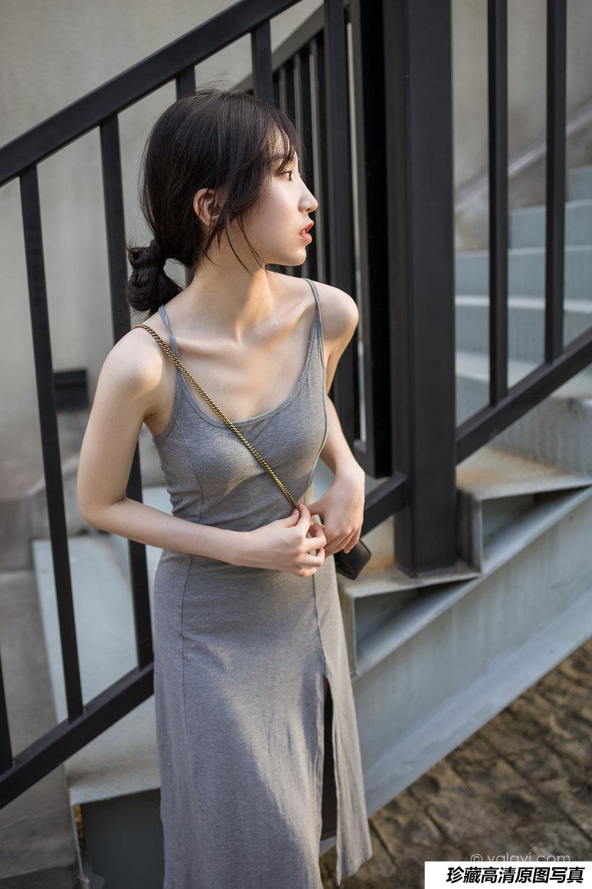 [YALAYI雅拉伊]2022.01.17 NO.890 游乐园 小乔[41+1P／454MB]