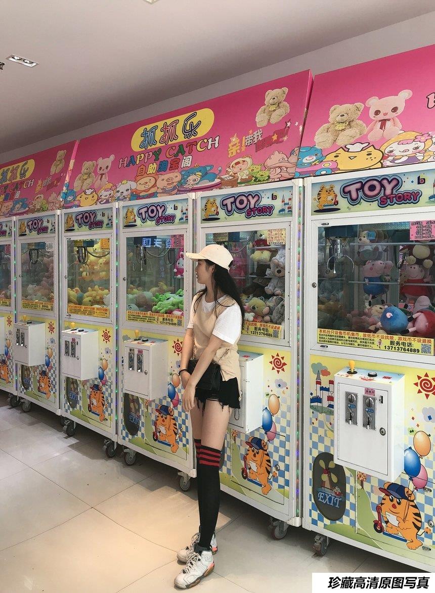 [最爱帆布鞋] 丝袜美腿写真 ON.20 图套+视频