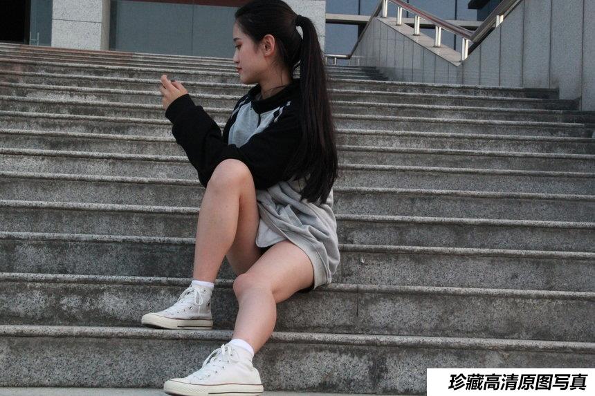 [最爱帆布鞋] 丝袜美腿写真 ON.22 图套+视频