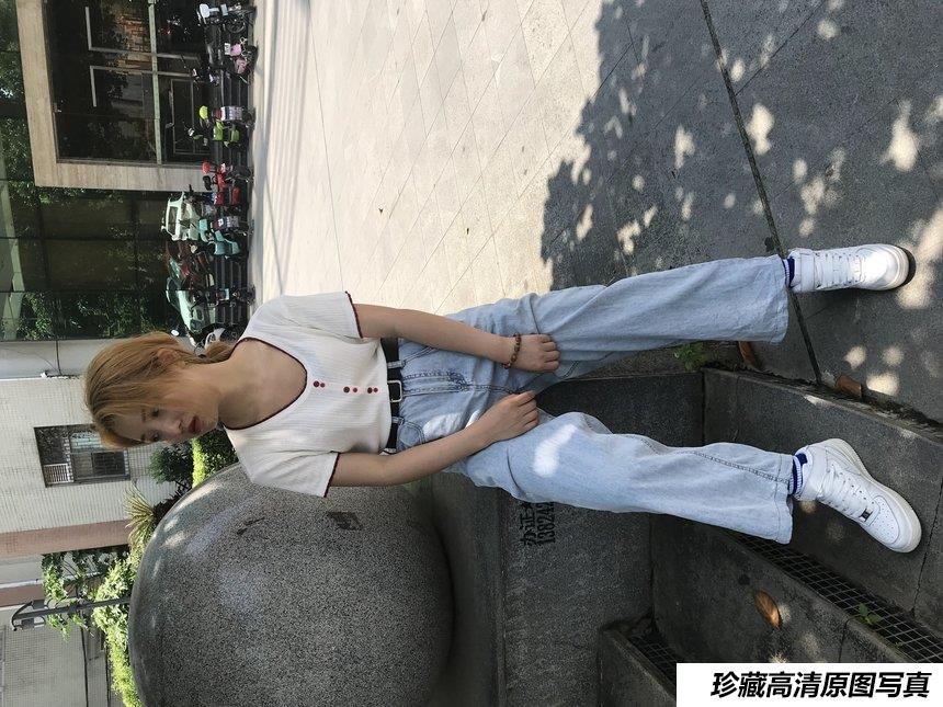 [最爱帆布鞋] 丝袜美腿写真 ON.24 图套+视频