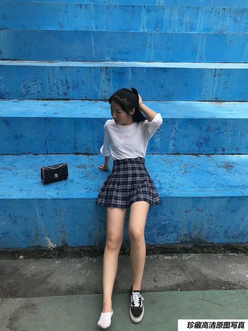 [最爱帆布鞋] 丝袜美腿写真 ON.26 图套+视频