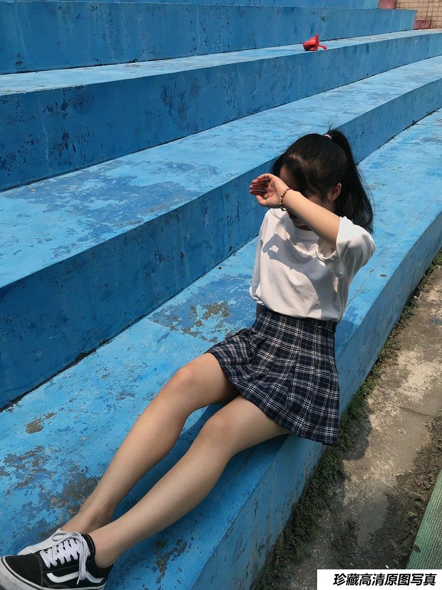 [最爱帆布鞋] 丝袜美腿写真 ON.26 图套+视频