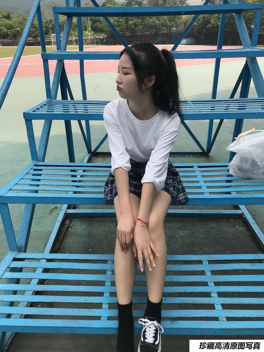 [最爱帆布鞋] 丝袜美腿写真 ON.26 图套+视频