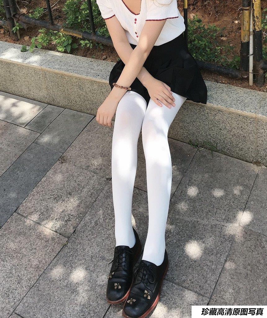 [最爱帆布鞋] 丝袜美腿写真 ON.17 图套+视频