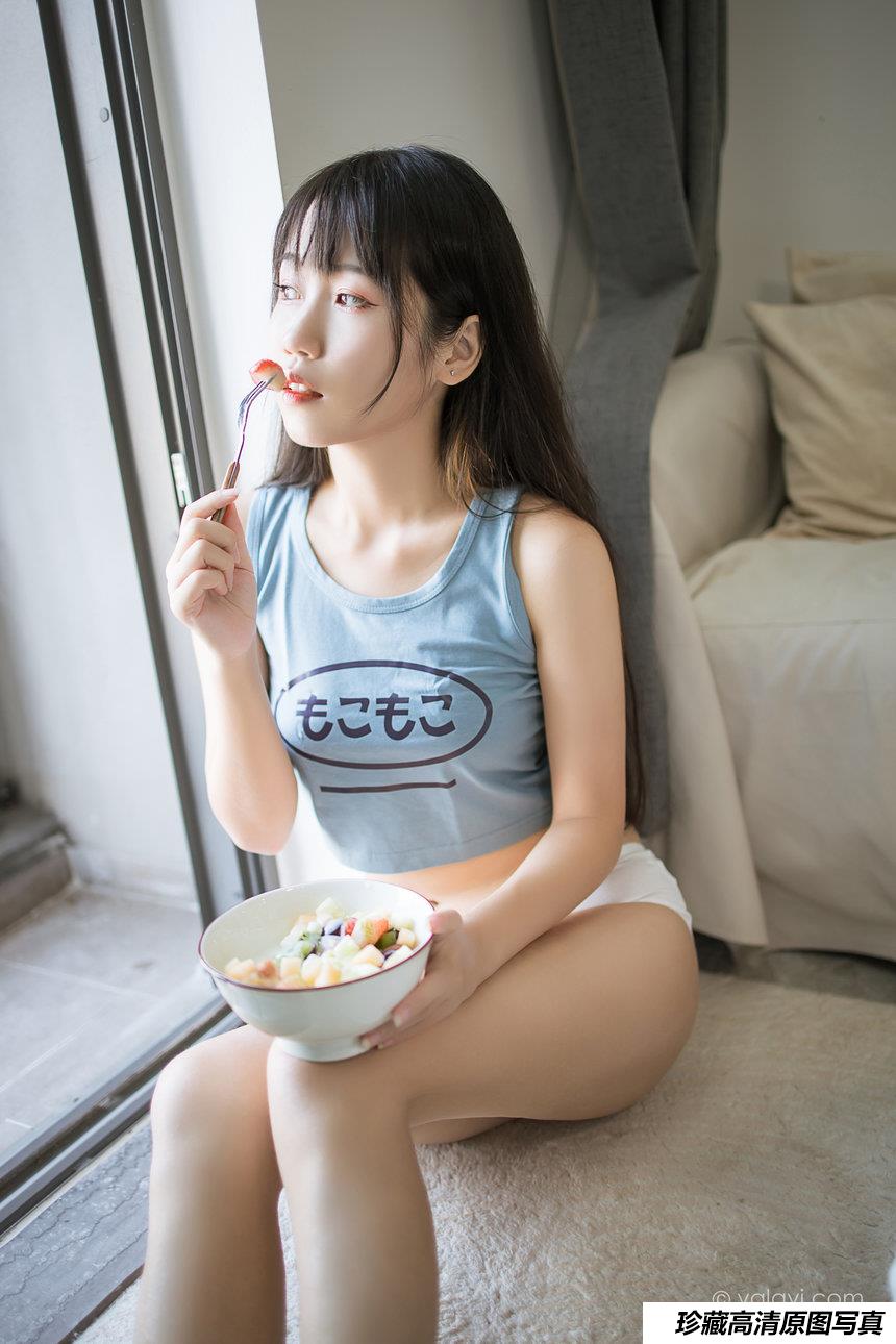 [YALAYI雅拉伊]2022.02.09 NO.895 闲居在家 弈思[41+1P／394MB]