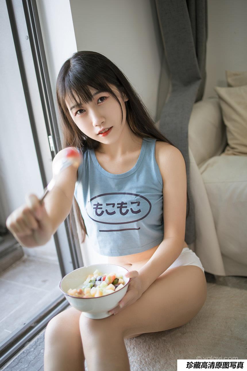 [YALAYI雅拉伊]2022.02.09 NO.895 闲居在家 弈思[41+1P／394MB]