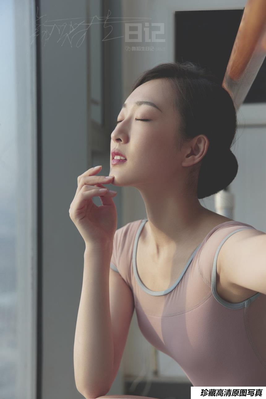 [GALLI嘉丽]舞蹈生日记 2020.11.14 咚咚 [57P-323MB]