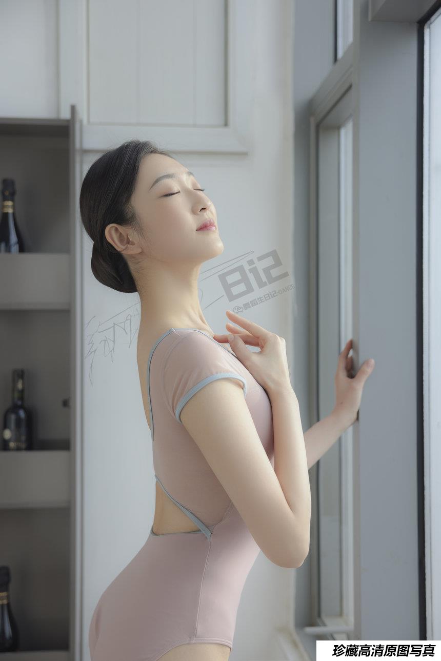 [GALLI嘉丽]舞蹈生日记 2020.11.14 咚咚 [57P-323MB]