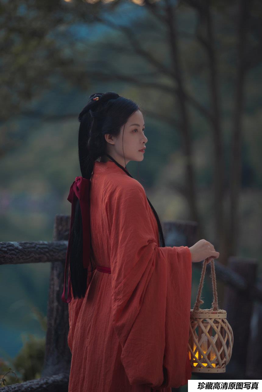 [YITUYU艺图语] 2021.03.01 人间忽晚山河已秋 秦笙 [29P-231MB]