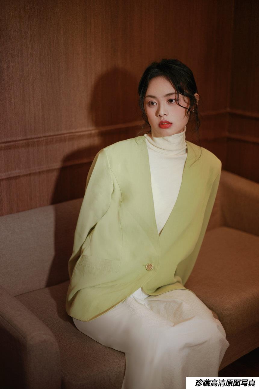 [YITUYU艺图语] 2021.03.17 半梦半醒 小艺 [37P-785MB]